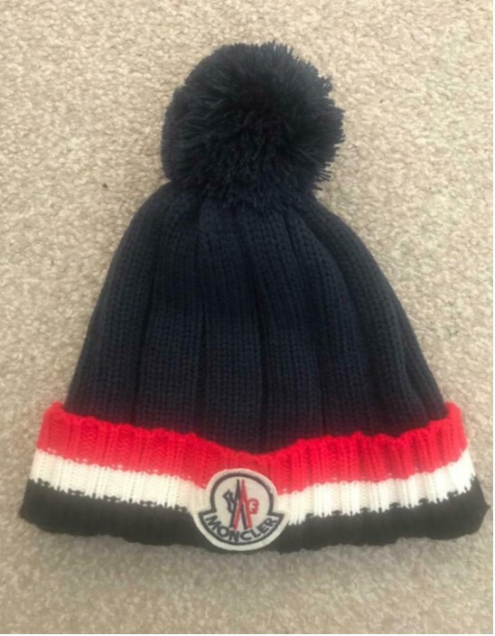 moncler bobble hat